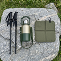 Komplettset Kombination: Kissen Militaergruen, Flasche Gruen, Stoecke Schwarz
